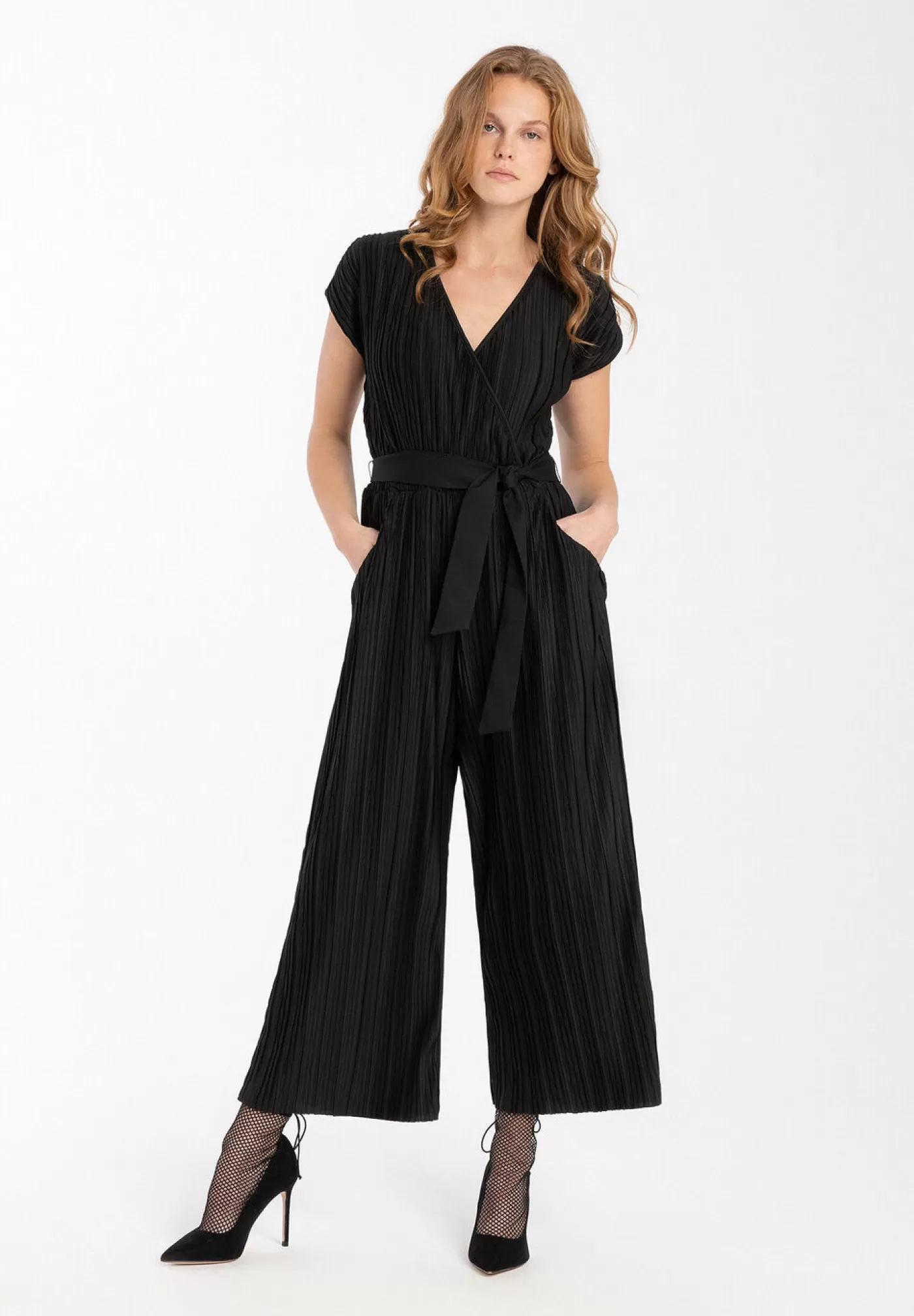 Hot MORE&MORE Jumpsuit mit Plisséefalten, , GLAM-Kollektion schwarz