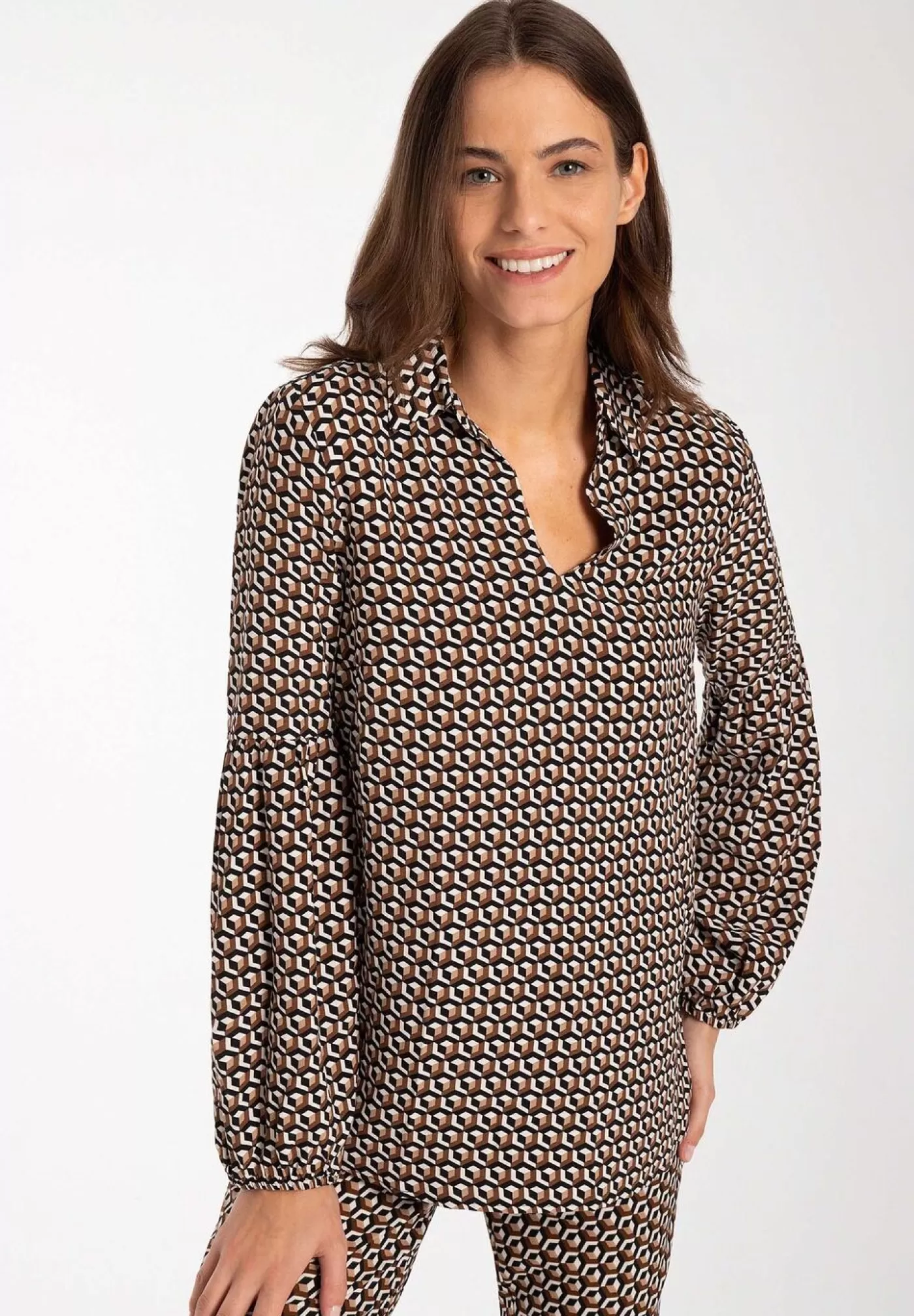 Fashion MORE&MORE Viskosebluse, grafischer Print, Herbst-Kollektion schwarz